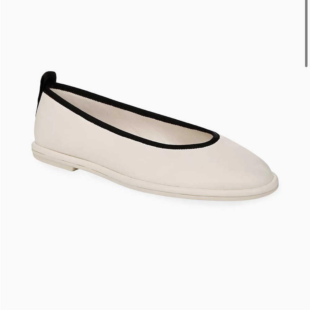 Vince. Classy/Modern white ballet flats NEW